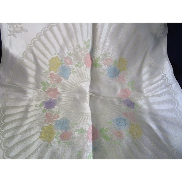 Dove Gray Cotton Rayon Blend Hand Colored Damask Floral Dinner Napkins Five - Picture 4 of 16